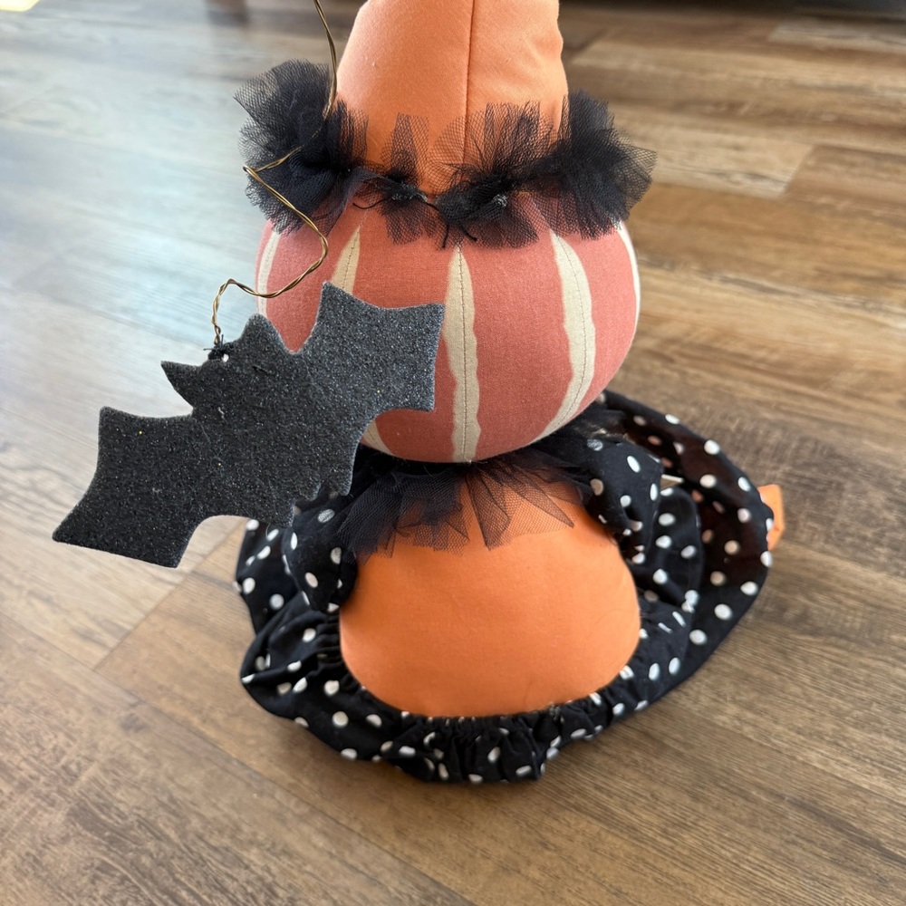 Joe Spencer Eek Halloween retired Pumpkin Doll - Picture 8 of 9